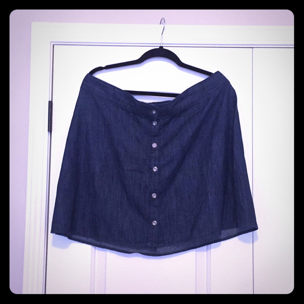 💙NWT Denim Daze💙 Skirt